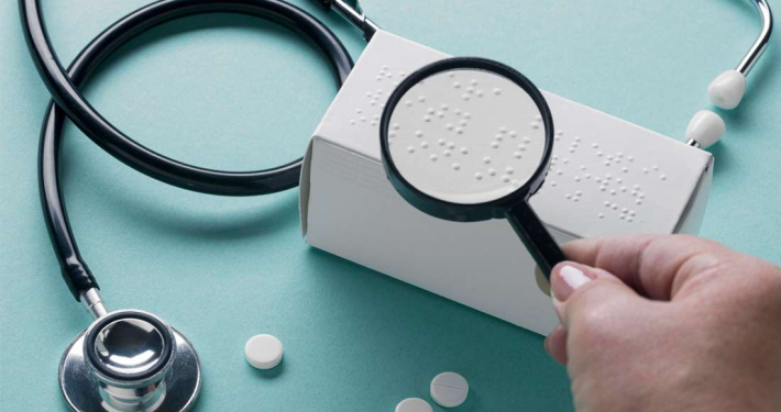 Etykieta z nadrukiem Braille'a – rozwiązanie dla osób z wadami wzroku.